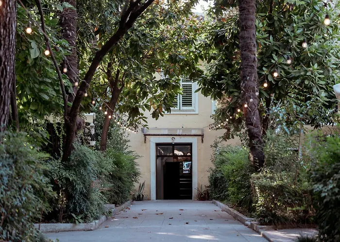 Hostel Kulla Inglizit