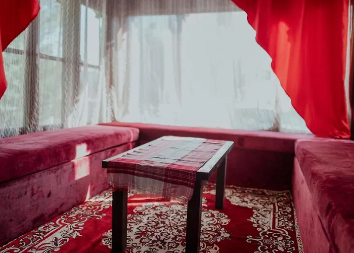 Kulla Inglizit Hostel